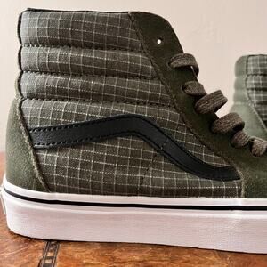 Unisex Vans Off the Wall‎ High Top Green Canvaas Sk8 Black Suede and Leather